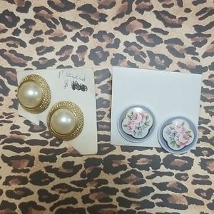 Bundle of vintage earrings